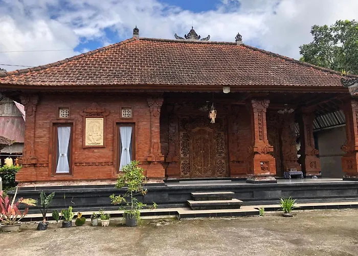 Trinadhi Homestay