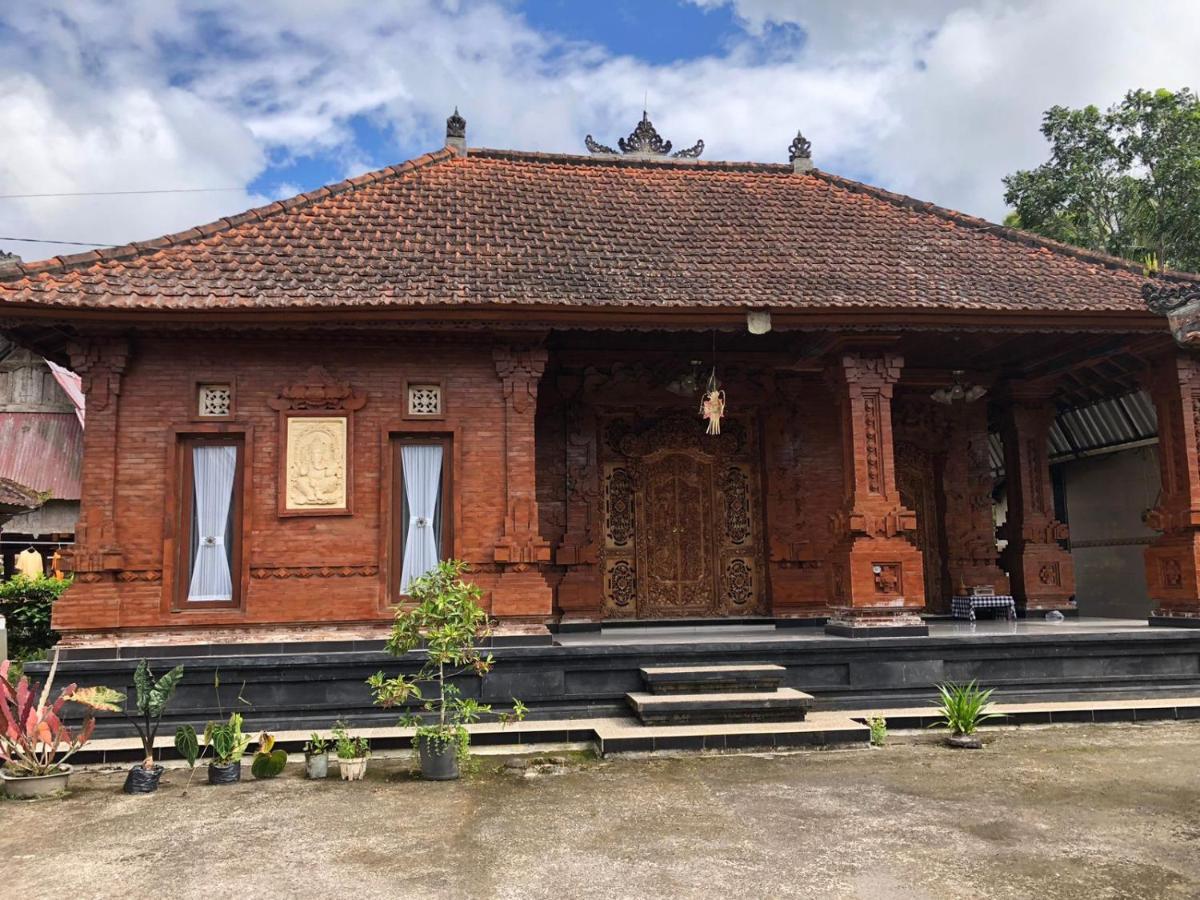 Trinadhi Homestay *